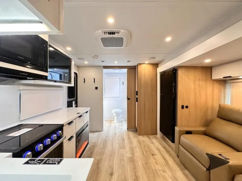 2026 Winnebago Thrive 22RBS - Photo 4