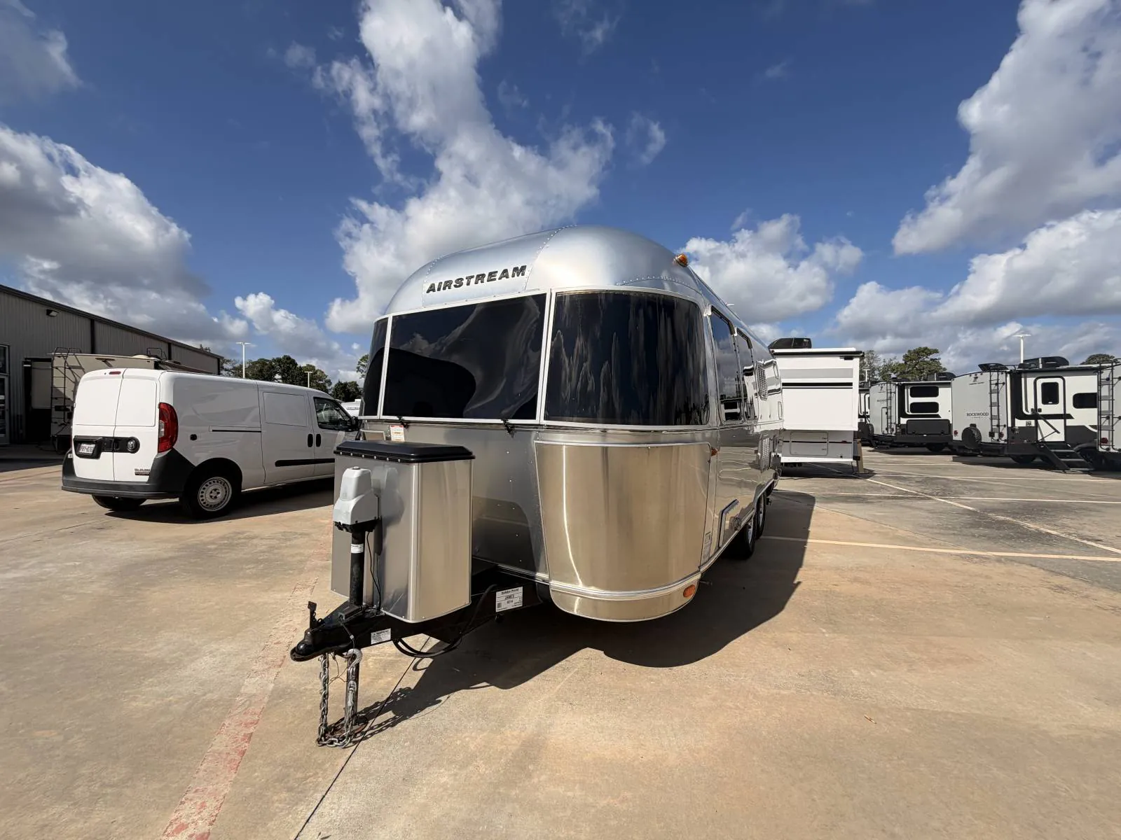2017 Airstream Flying Cloud 23D - Photo 2