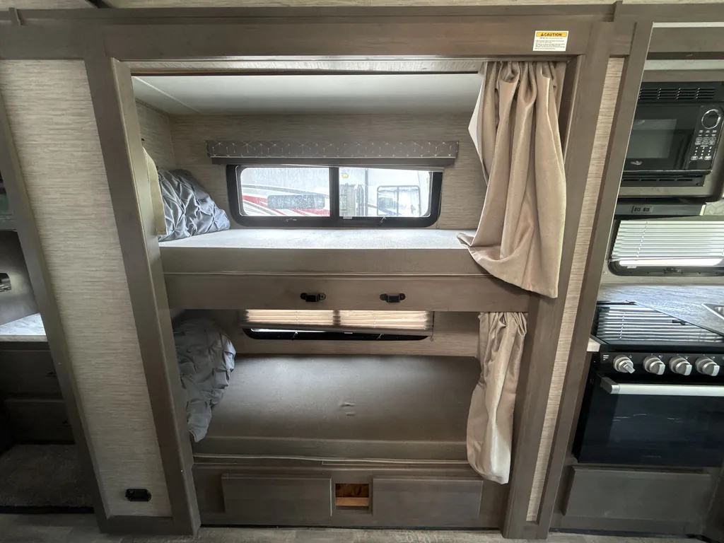 2023 Thor Motor Coach Freedom Traveler A32, Photos photo 18