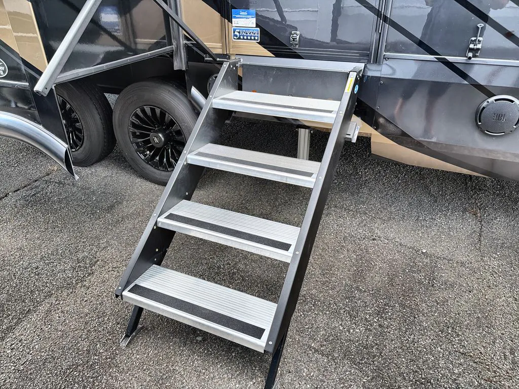2027 Jayco Pinnacle 36FBTS, Photos photo 10