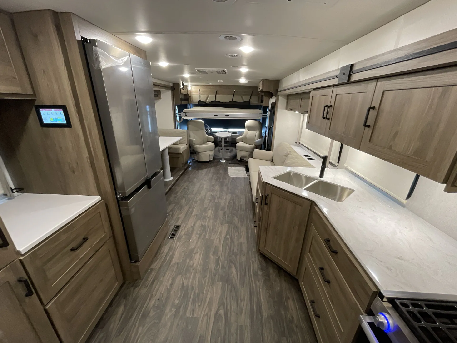 2025 Winnebago Sunstar 34R — living area main