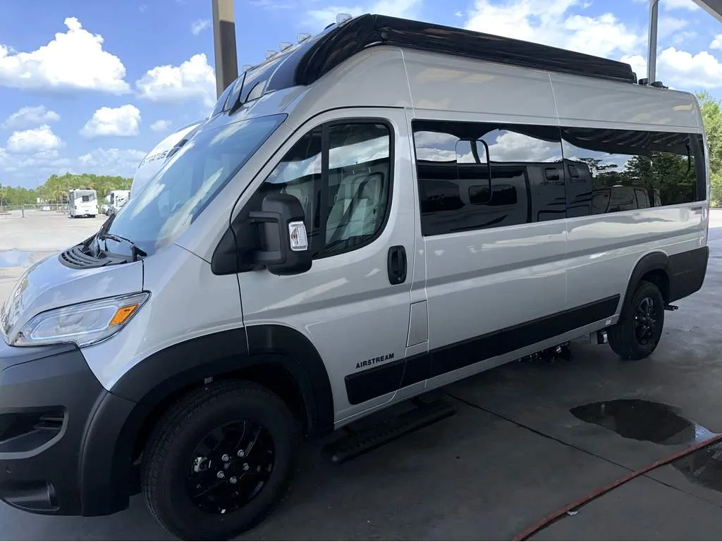 2026 Airstream Rangeline BASE - Photo 3