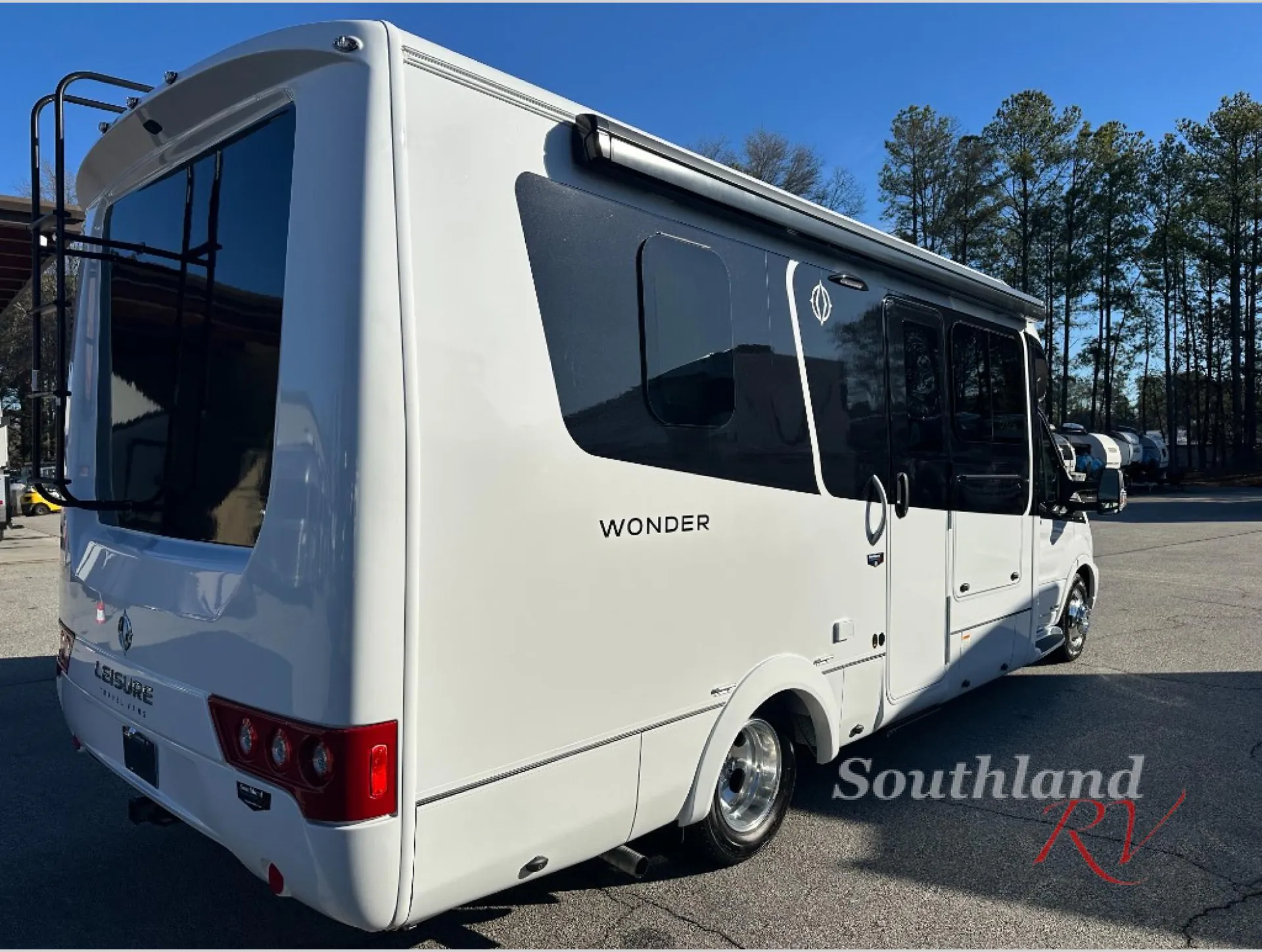 2026 Leisure Travel Wonder W24MB - Photo 3