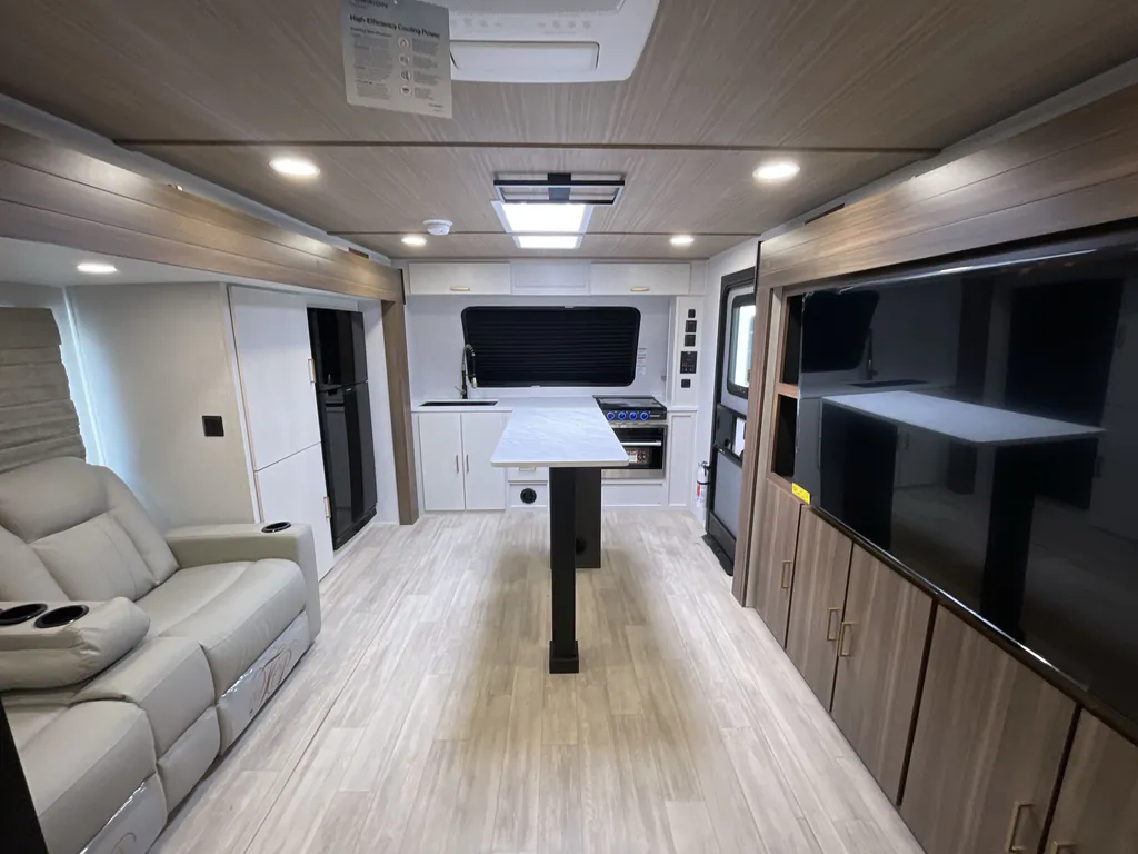 2026 Forest River Vibe Extreme Lite 2500FIK, Photos photo 3