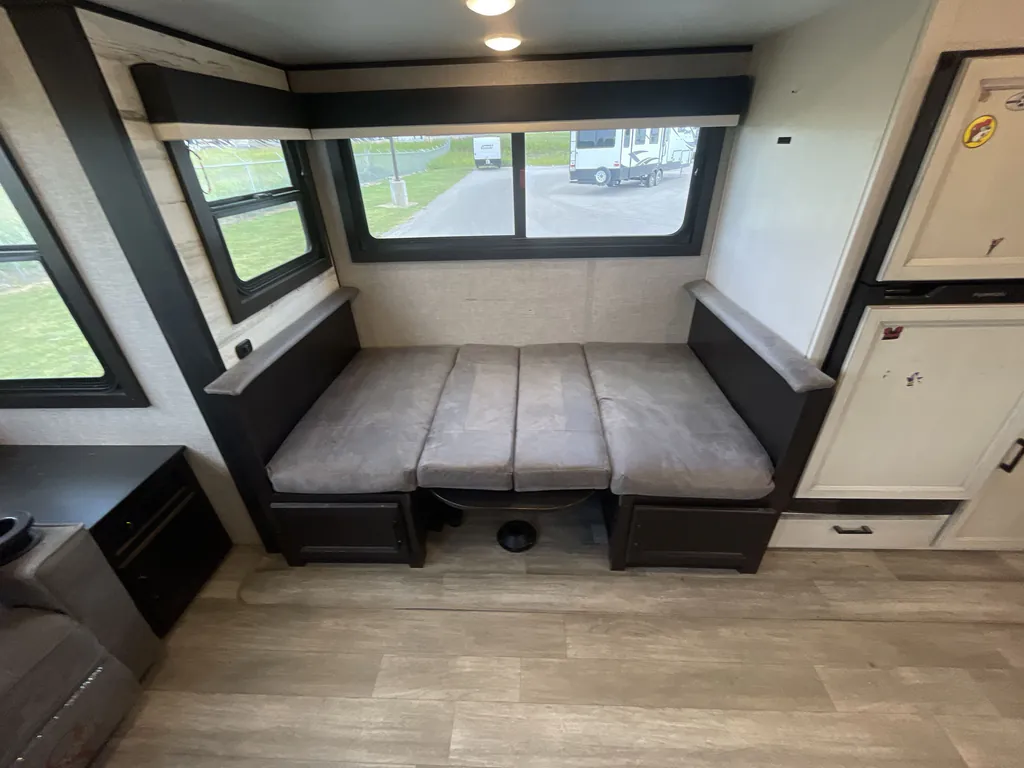 2023 Jayco Jay Feather 26RL, Photos photo 15