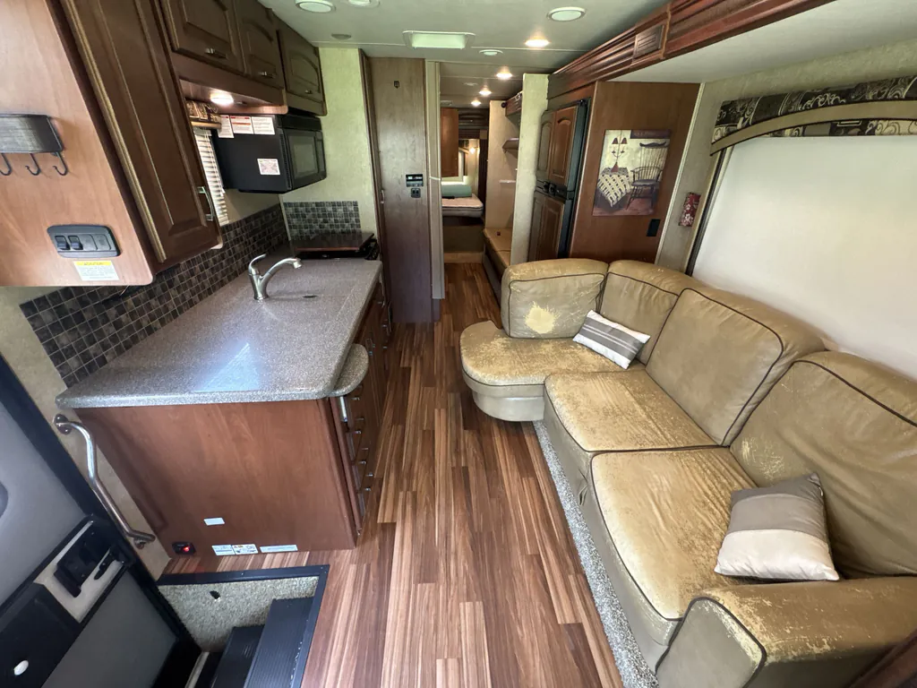 2015 Jayco Precept 29UM, Photos photo 4