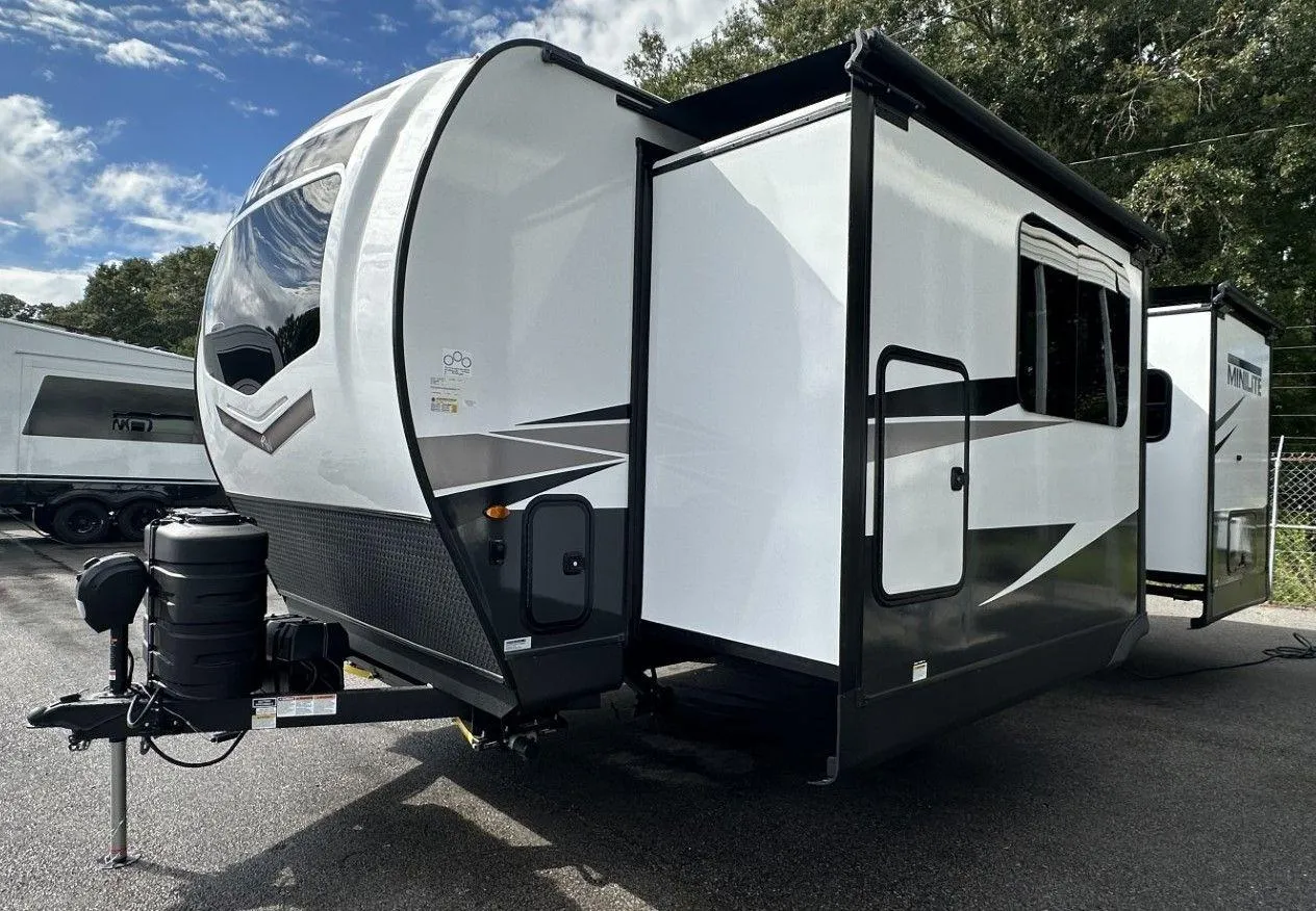 2025 Forest River Rockwood Mini Lite 2516S - Photo 4