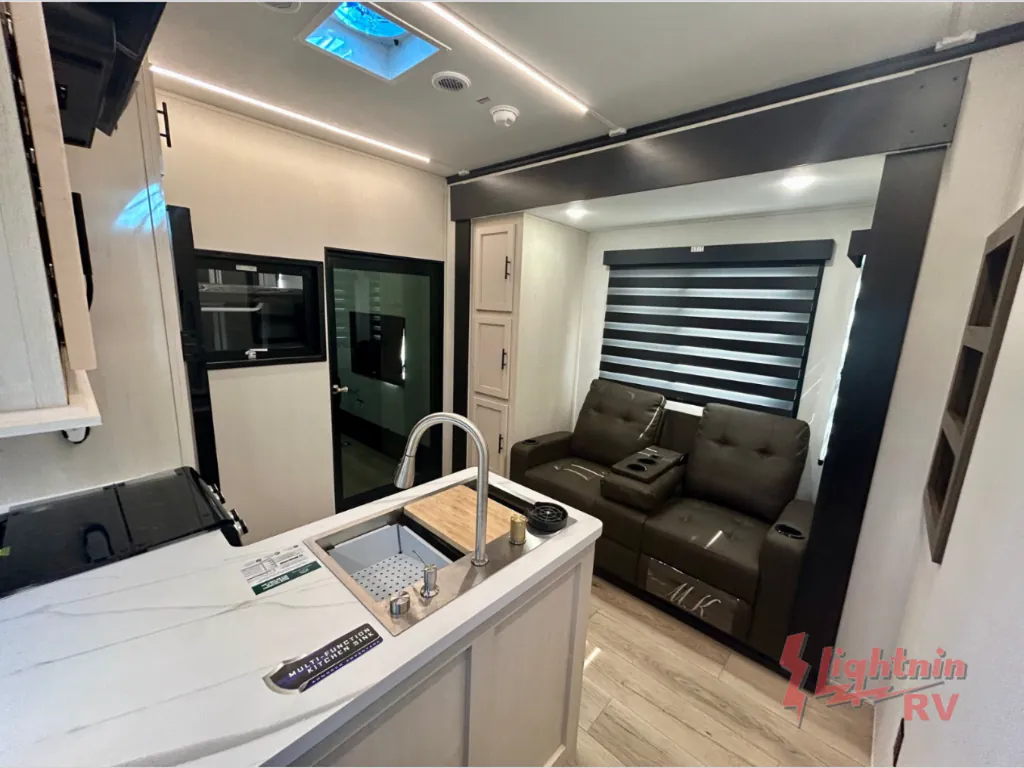 2026 Forest River Vengeance Rogue Armored 32L132, Photos photo 16