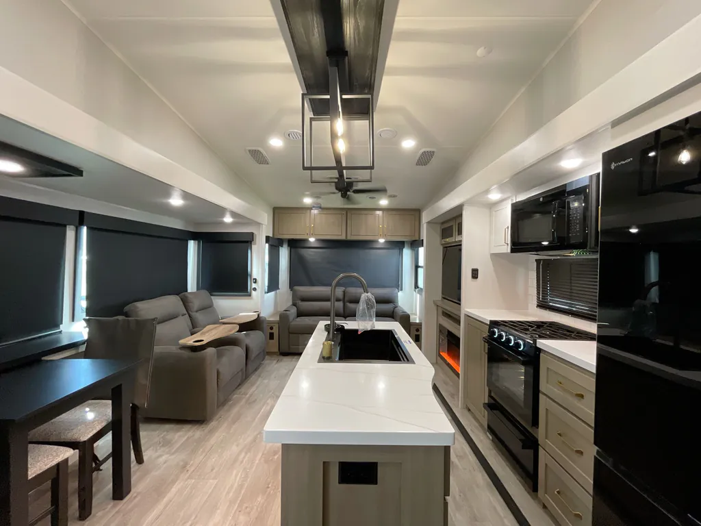 2026 Jayco Eagle 321RSTS, Photos photo 2