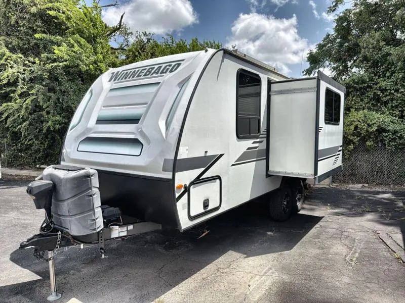 2022 Winnebago Micro Minnie 2108DS - Photo 2