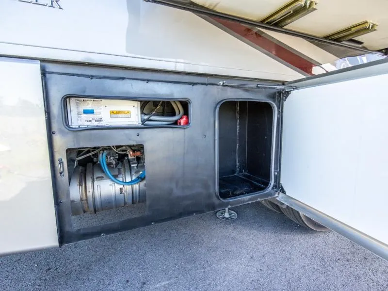 2022 Holiday Rambler Navigator 38K - Photo 4