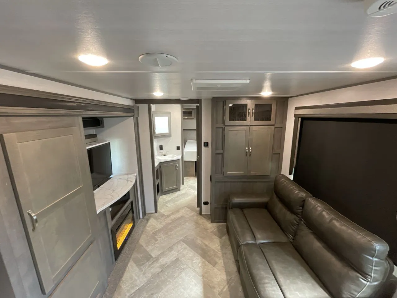 2021 East to West Alta 2350KRK - Photo 4