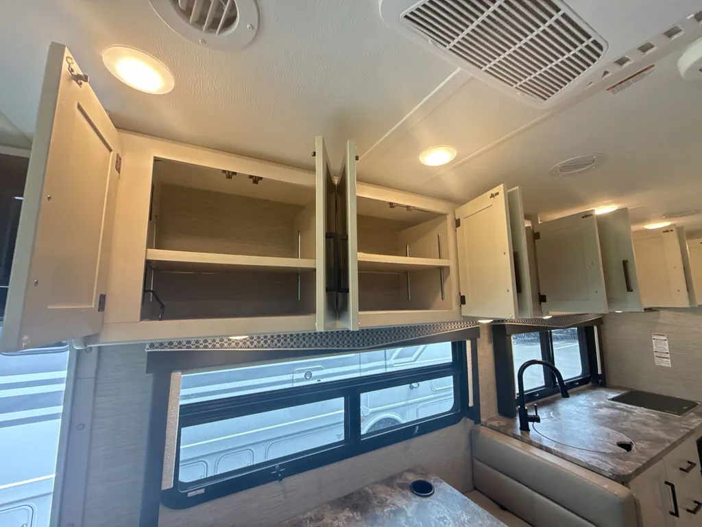 2023 Thor Motor Coach Vegas 24.3, Photos photo 23