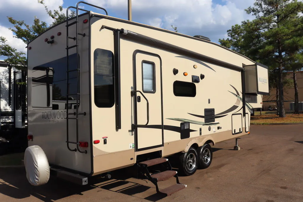 2018 Forest River Rockwood Ultra Lite 2720WS - Photo 3