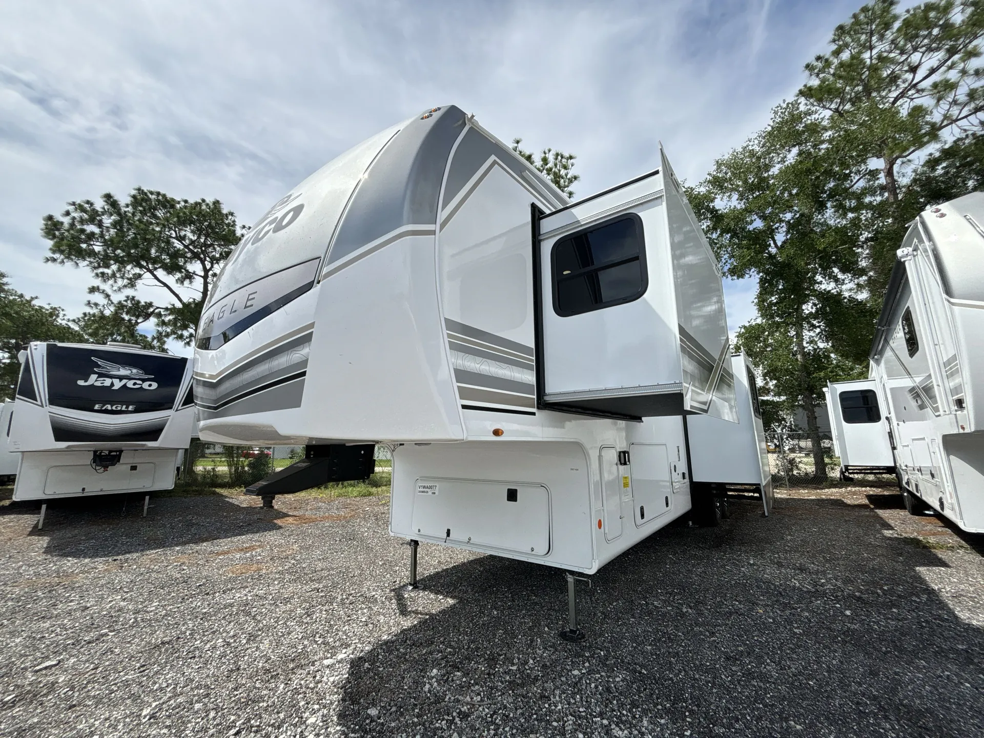 2027 Jayco Eagle 355MBQS - Photo 2