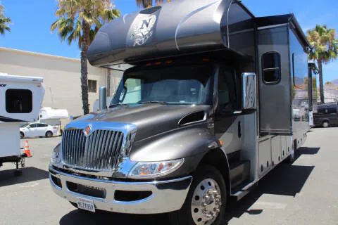 2021 Nexus Wraith 34W - Photo 2