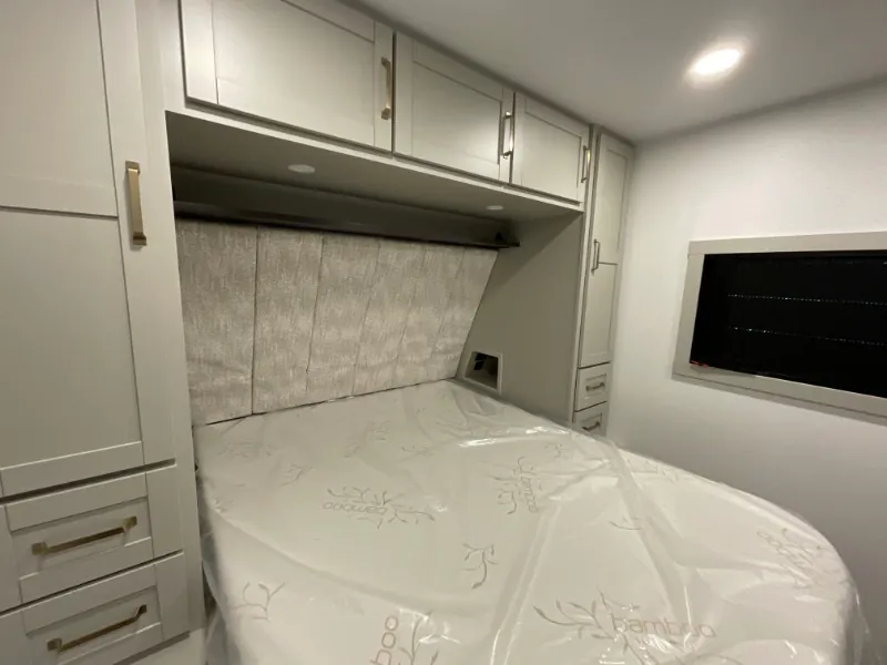 2026 Brinkley Model Z AIR 297, Photos photo 26