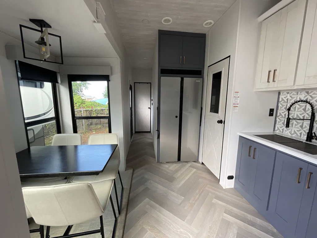 2024 Prime Time Crusader 375FLS, Photos photo 5