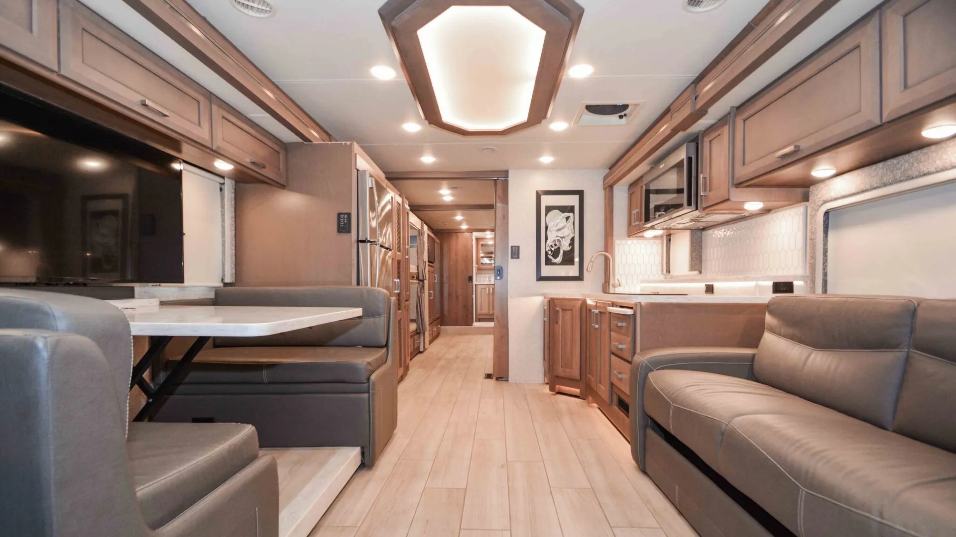 2023 Thor Motor Coach Aria 4000 - Photo 3