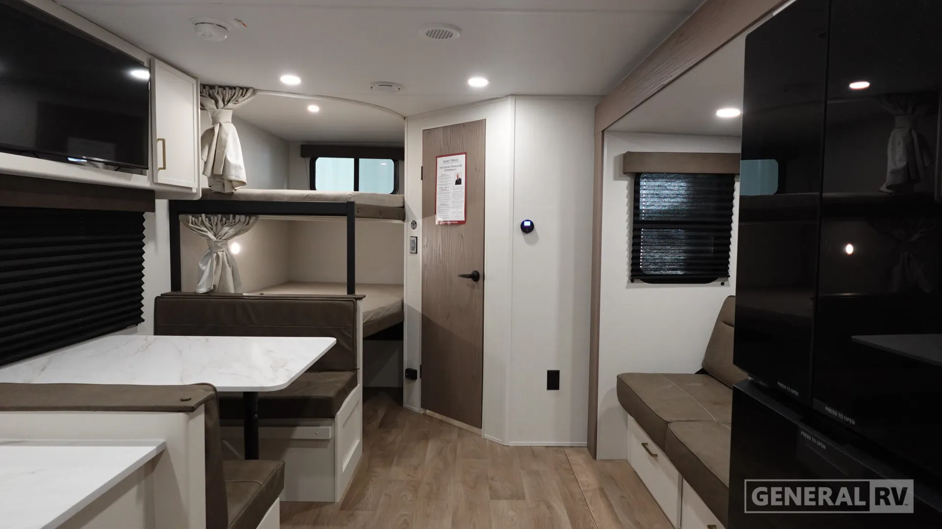 2027 Grand Design Transcend Xplor 26BHX - Photo 3