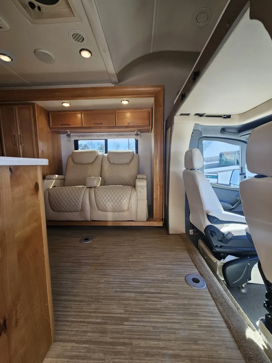 2018 Tiffin Wayfarer 24 FW, Photos photo 17