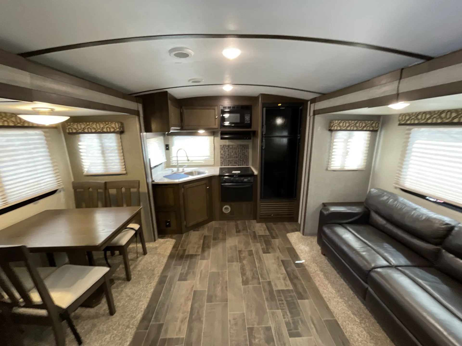 2018 Keystone Premier 24RKPR — living area main