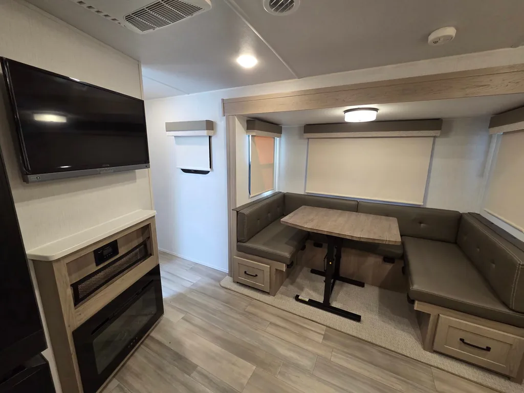 2024 Forest River Flagstaff Micro Lite 25FKS, Photos photo 8