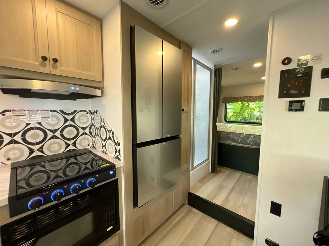 2027 Forest River Sunseeker 3010DS — Photo 6