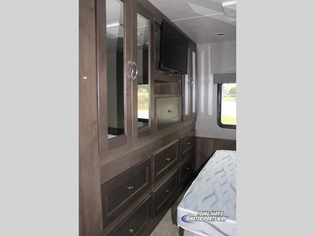 2023 Nexus Wraith 33W, Photos photo 21