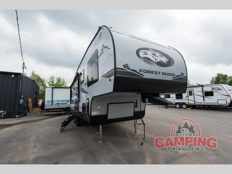2025 Forest River Cherokee Black Label 265SBBL - Photo 2