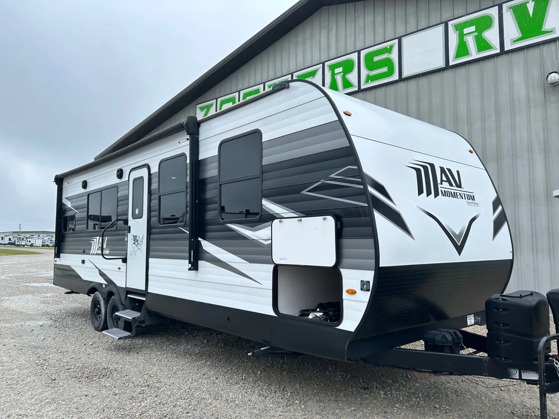 2024 Grand Design Momentum MAV 27MAV - Photo 3