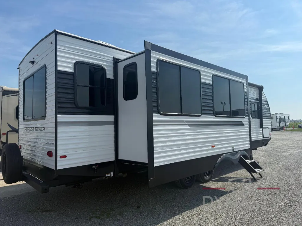2027 East to West Della Terra 272RL, Photos photo 10