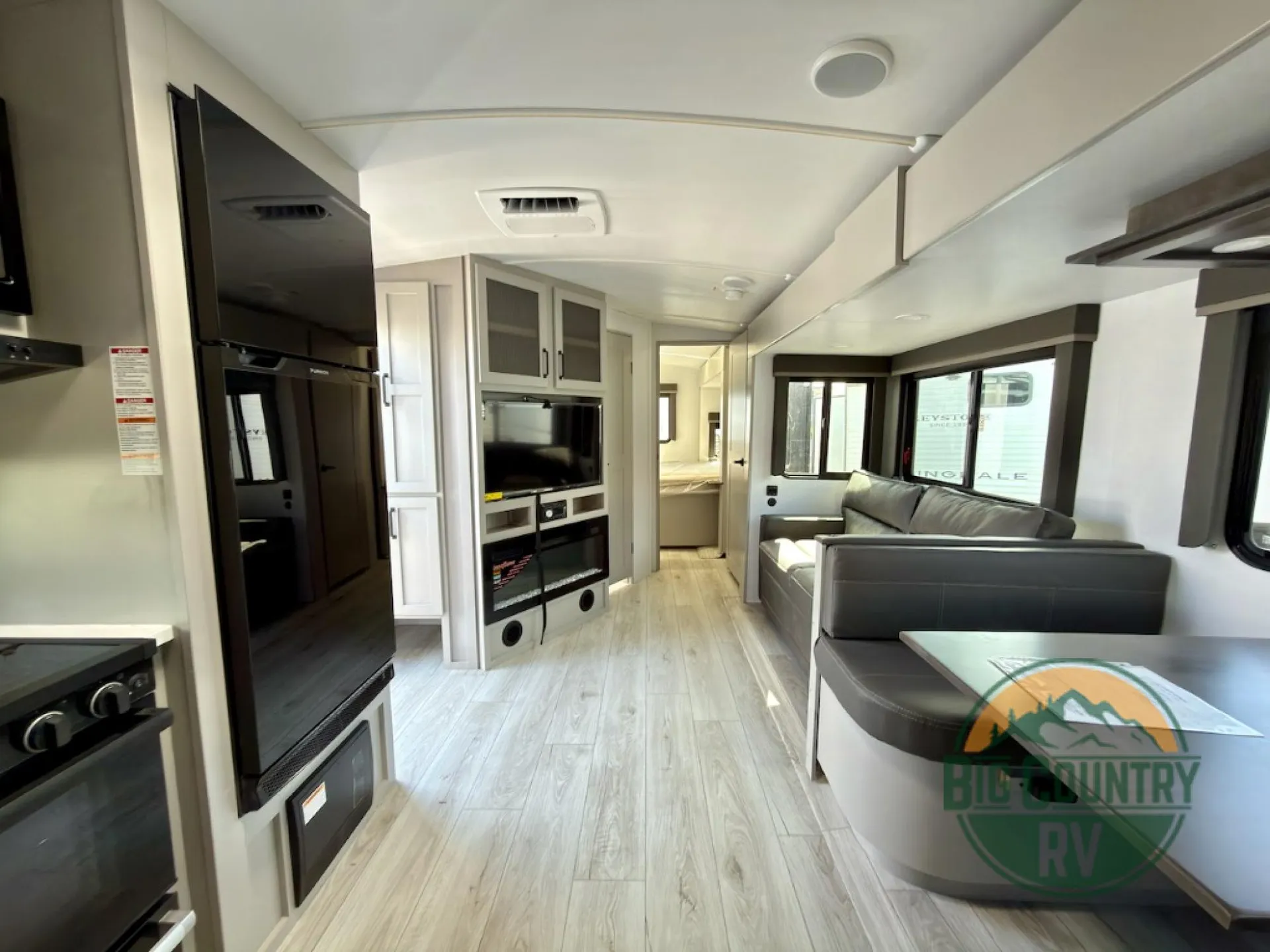 2026 Keystone Outback 271FK dealer photo 2 from Big Country RV