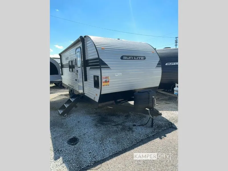 2026 Sunset Park RV Sun Lite 24TH - Photo 2