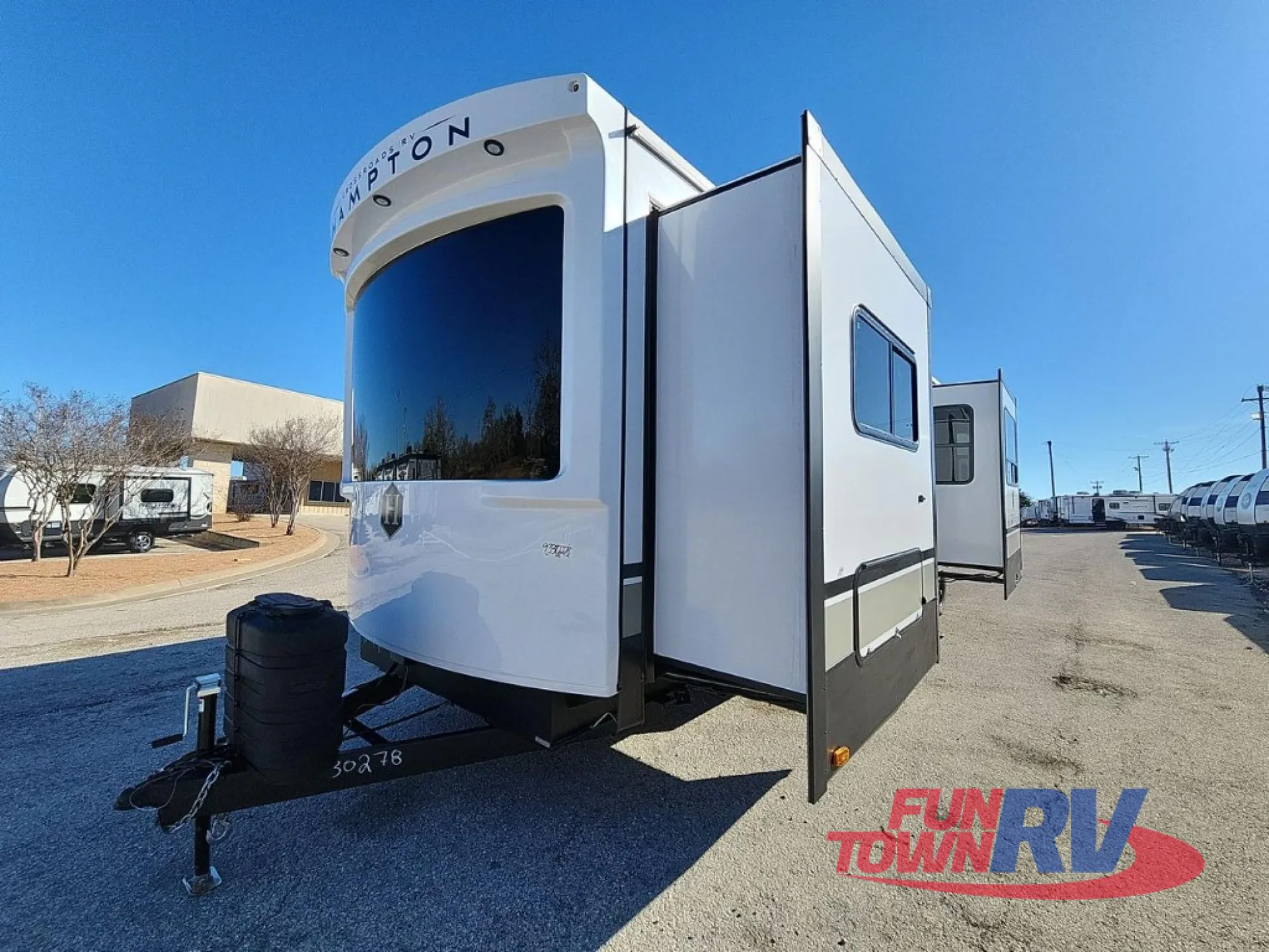 2025 CrossRoads Hampton 380RKS - Photo 4