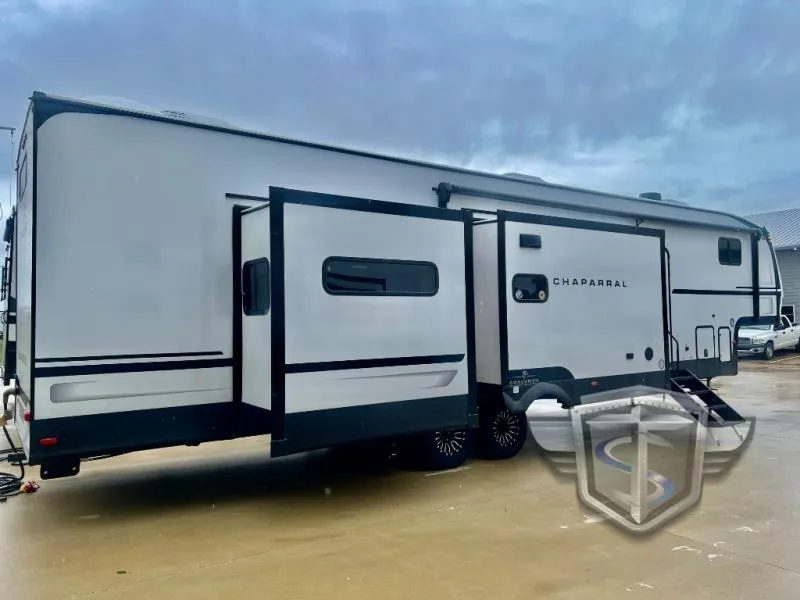 2027 Coachmen Chaparral 381DBL - Photo 4