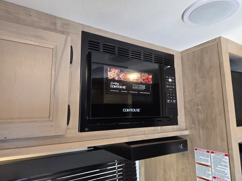 2027 Forest River Cherokee Wolf Pup 16CM, Photos photo 10