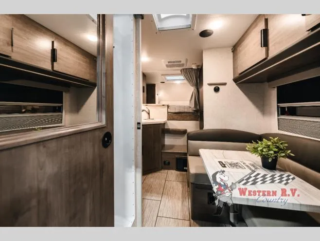 2026 Lance Lance Truck Campers New    850 - Photo 3
