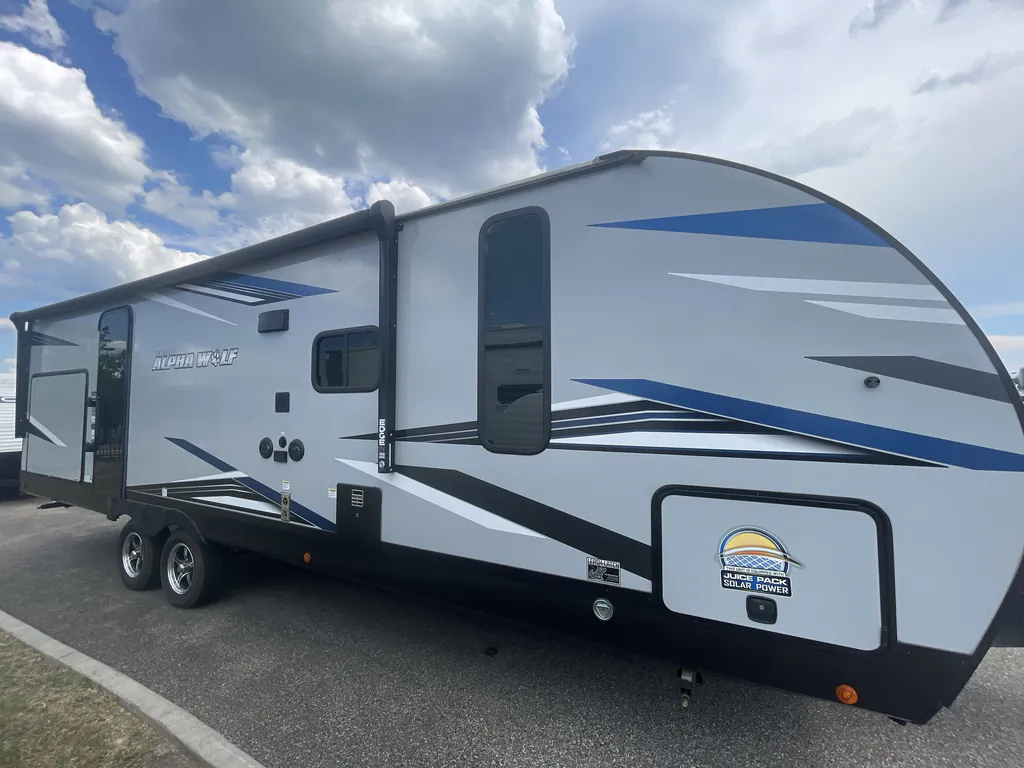 2022 Forest River Cherokee Alpha Wolf 26RB-L, Photos photo 5