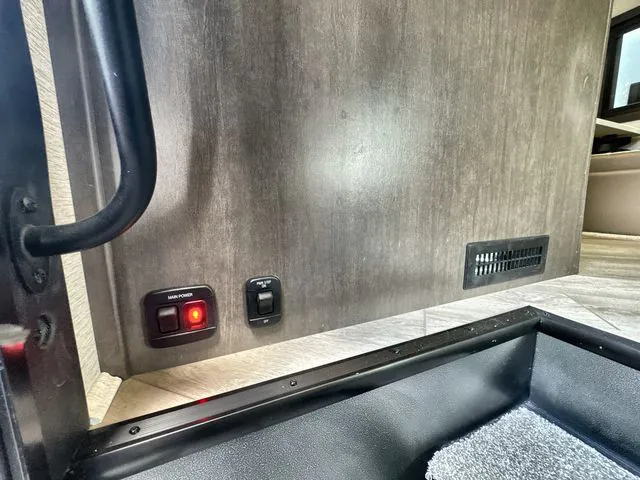 2027 Entegra Coach Accolade 37K, Photos photo 21