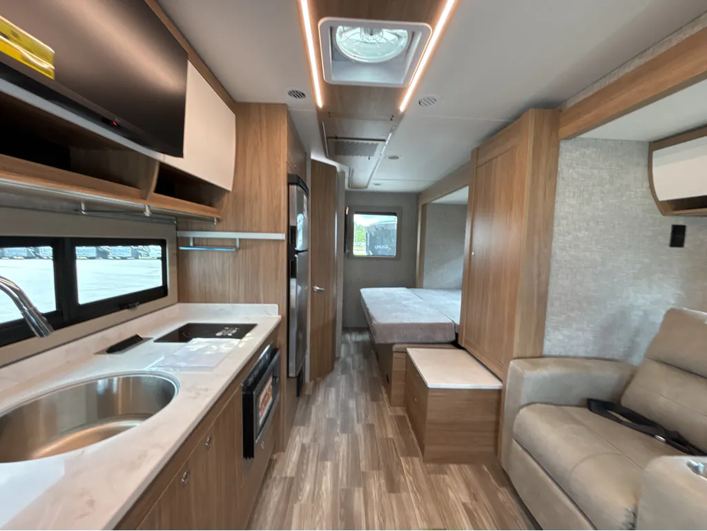 2026 Tiffin Wayfarer 25 XPW, Photos photo 8