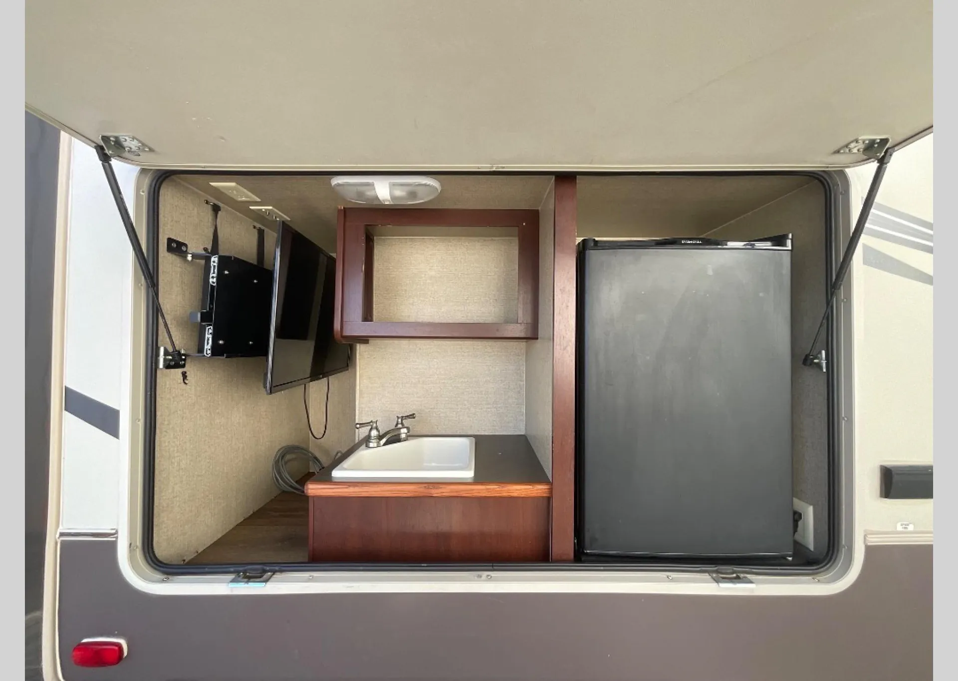 2014 Heartland Big Country Gold Edition 3690SL - Photo 4