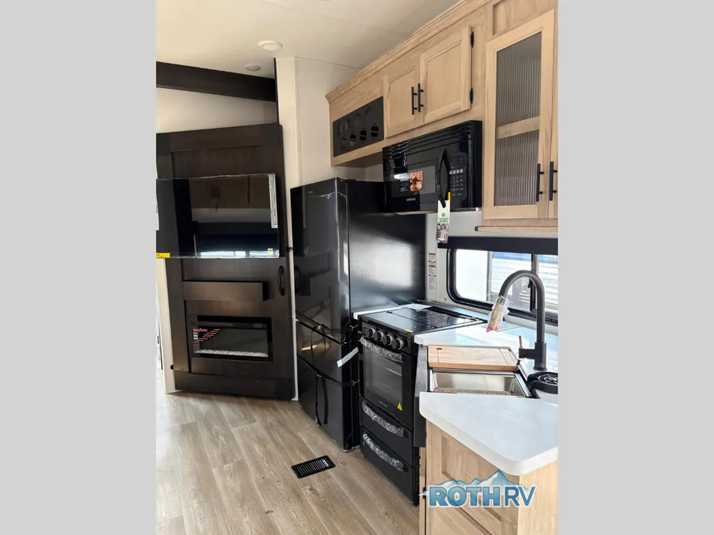 2027 Forest River Cherokee Timberwolf 39DC, Photos photo 12