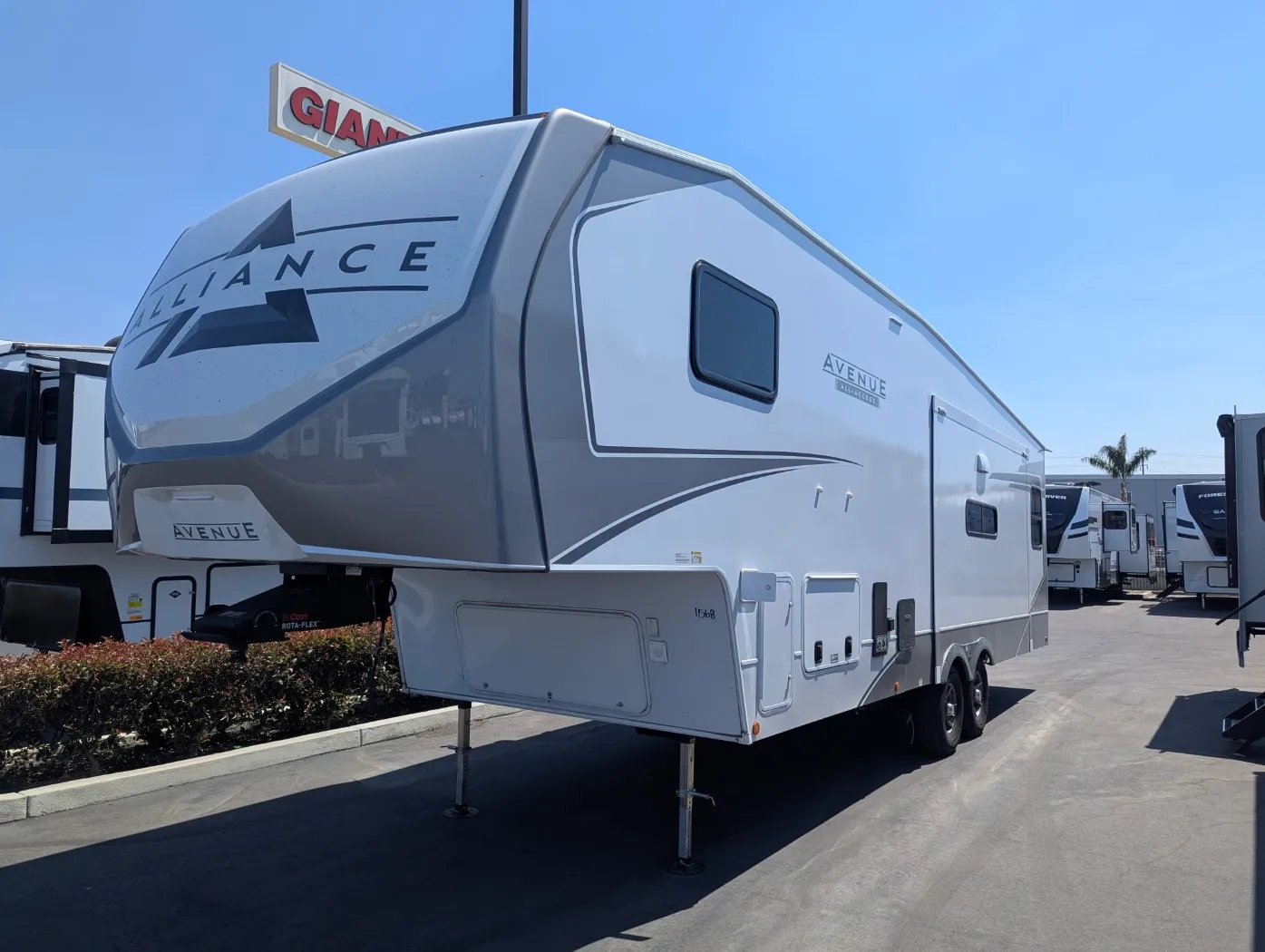 2026 Alliance RV Avenue 29RL - Photo 3