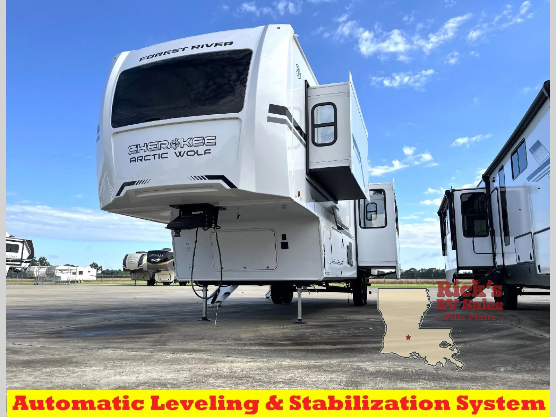 2026 Forest River Cherokee Arctic Wolf 3750SUITE - Photo 4