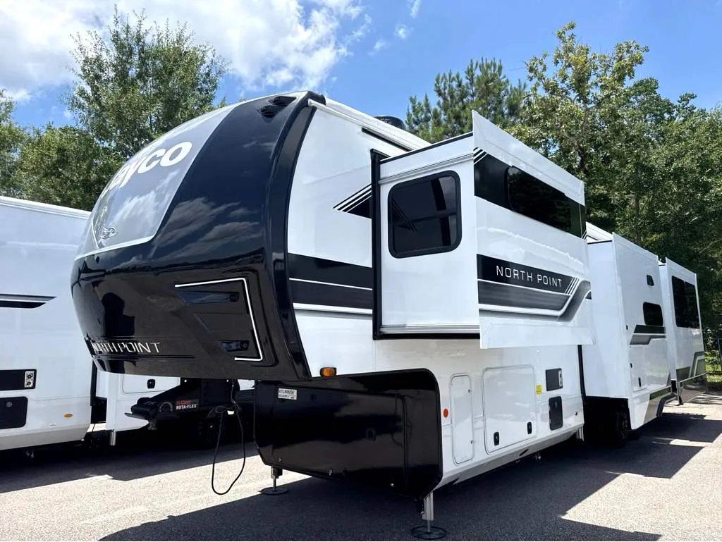 2027 Jayco North Point 381CKRE - Photo 3