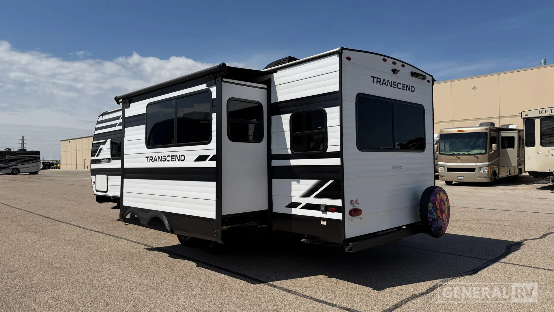 2025 Grand Design Transcend 245RLT - Photo 4