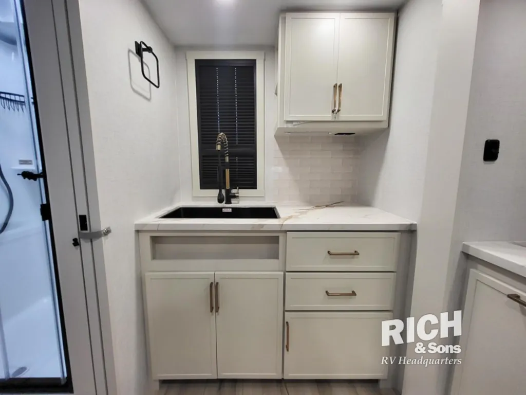 2026 Brinkley Model Ix 23X, Photos photo 7