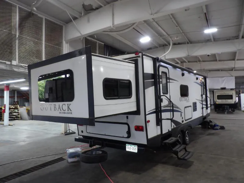 2018 Keystone Outback Ultra-Lite 250URS - Photo 4