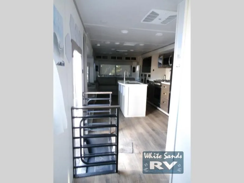 2023 Palomino River Ranch 390RL - Photo 4